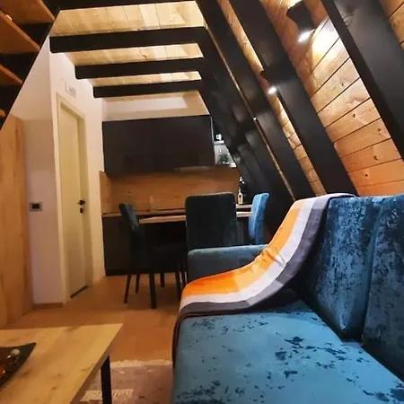 Alpine Arlon Vakantiehuis Gjinar