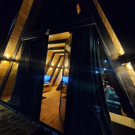 Alpine Arlon בית נופש *