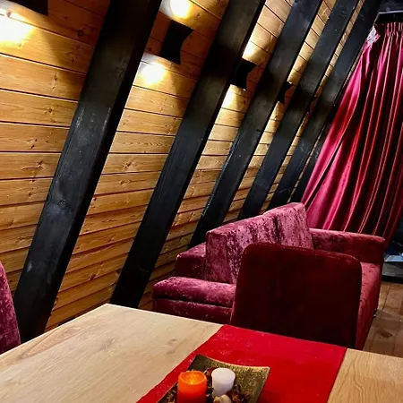 בית נופש Alpine Arlon Gjinar