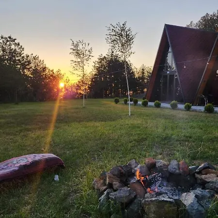 בית נופש Alpine Arlon Gjinar