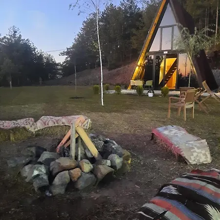 בית נופש Alpine Arlon Gjinar